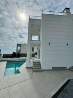 Villa En venta en Nerja photo 0
