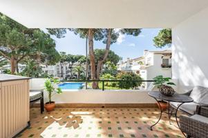 Piso En venta en Estepona photo 0