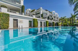 Piso En venta en Estepona photo 0