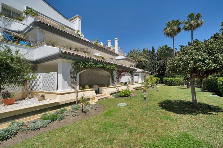 Piso En venta en Estepona photo 0
