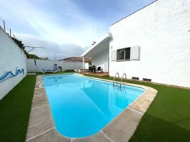 Villa En venta en Cartaya photo 0