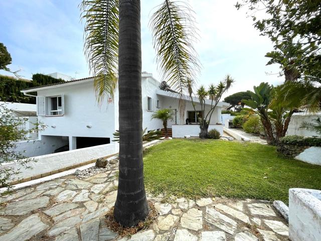 Villa En venta en Cartaya photo 0