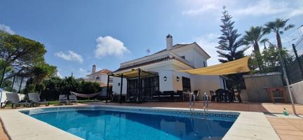 Villa En venta en Cartaya photo 0