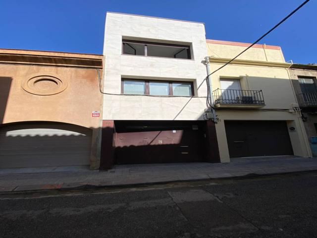 Casa adosada en venta en Centre photo 0