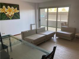 Planta baja en venta en Carrer de Corona photo 0