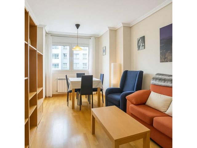 APRATAMENTO como nuevo en el CENTRO OVIEDO con AMPPLIA PLAZA DE GARAGE y EXCELENTES CALIDADES. photo 0