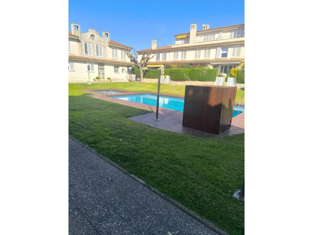 CASA ADOSADA EN VENTA EN CAMBRILS CON PISCINA COMUNITARIA Y ORIENTACION SUR!! photo 0