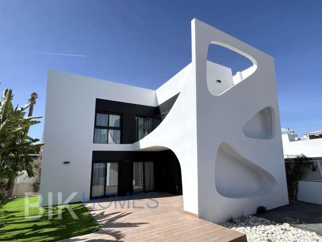 Villa En venta en Rojales photo 0
