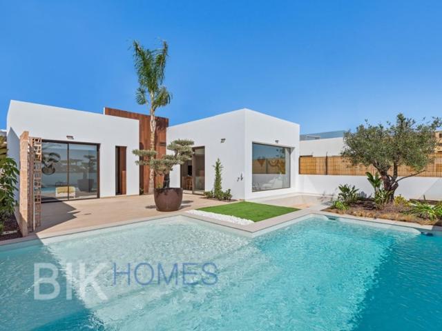 Villa En venta en Los Alcázares photo 0