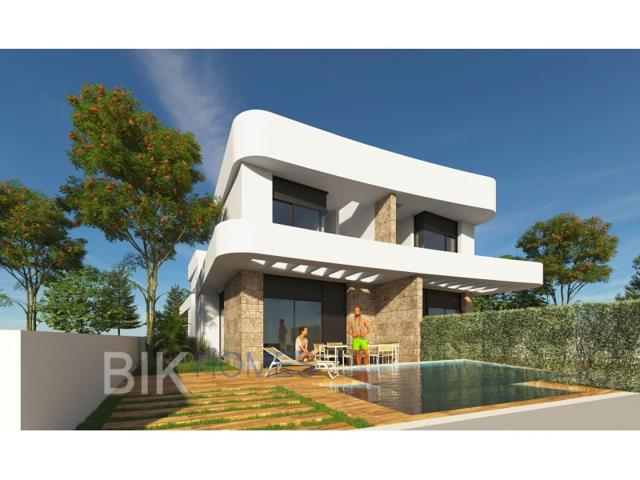 Villa En venta en Los Montesinos photo 0