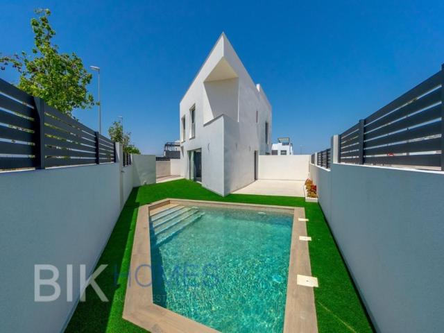 Villa En venta en Benijófar photo 0