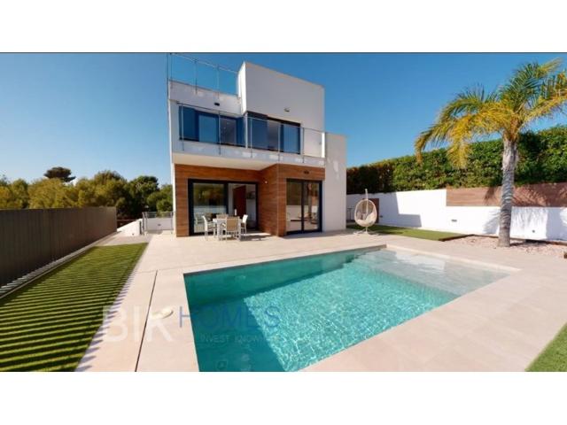 Villa En venta en La Nucia photo 0