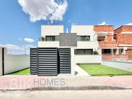 Casa En venta en Cox photo 0