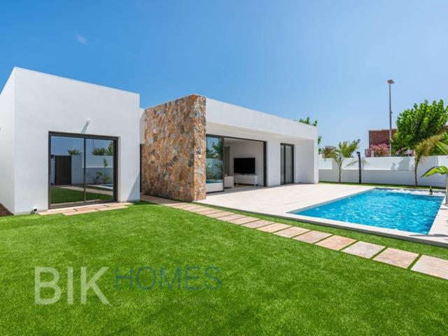 Villa En venta en Los Alcázares photo 0
