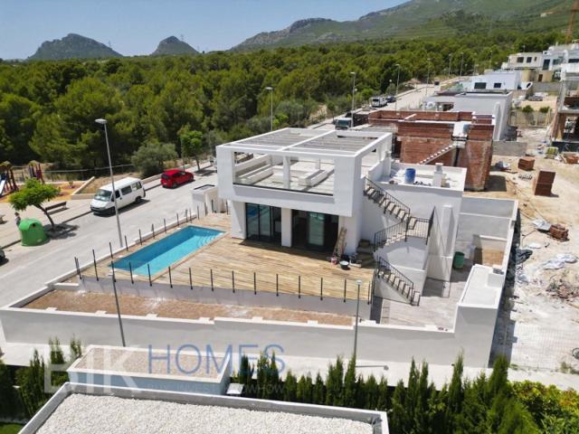 Villa En venta en Polop photo 0