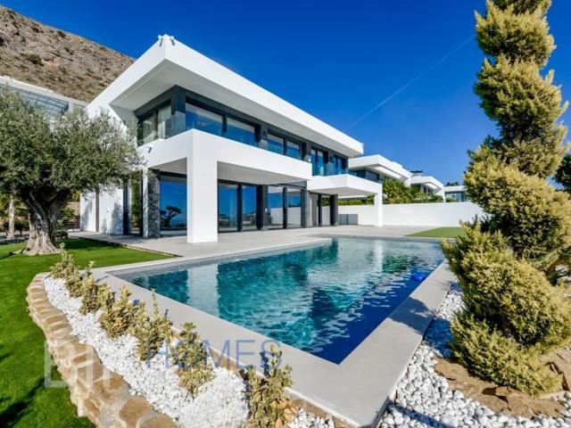 Villa En venta en Finestrat photo 0