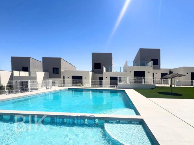Casa En venta en Murcia photo 0