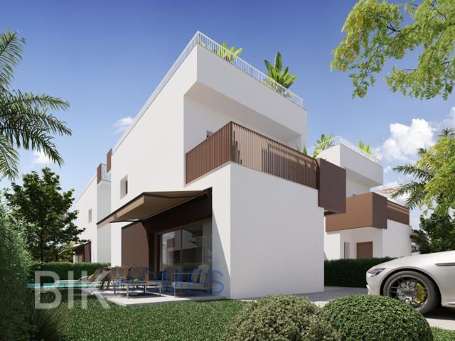 Villa En venta en Elche - Elx photo 0