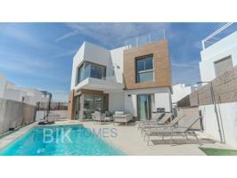 Villa En venta en Orihuela photo 0