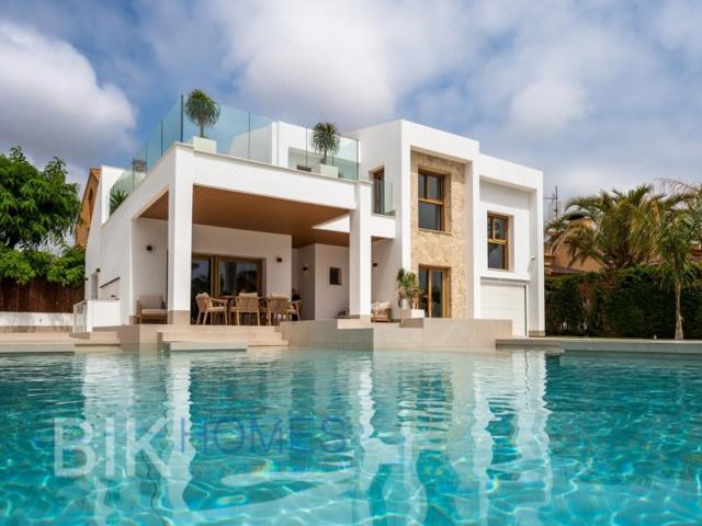 Villa En venta en Orihuela photo 0