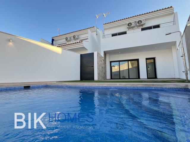 Villa En venta en San Pedro Del Pinatar photo 0
