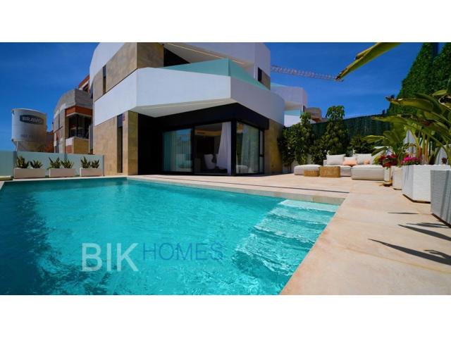 Villa En venta en Orihuela photo 0