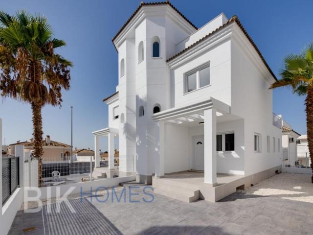 Villa En venta en San Fulgencio photo 0