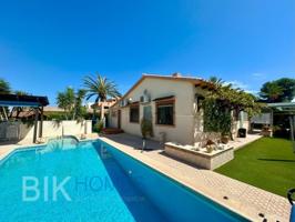 Villa En venta en Orihuela photo 0