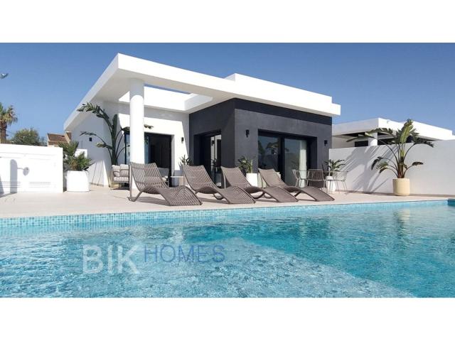 Villa En venta en Rojales photo 0