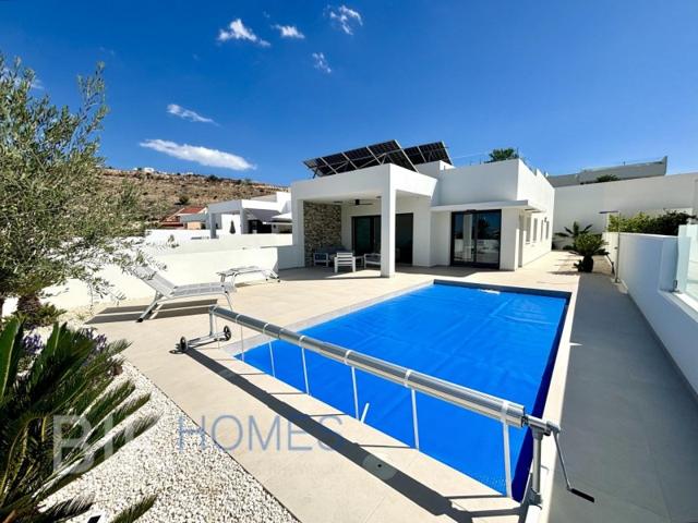 Villa En venta en Rojales photo 0