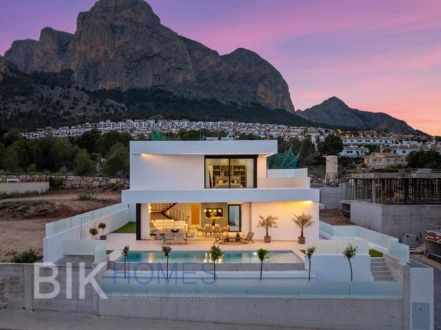 Villa En venta en Polop photo 0