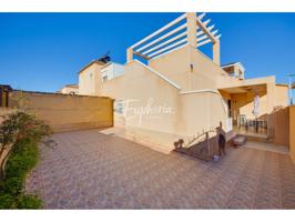 Chalet en venta en Nueva Torrevieja(03181) photo 0