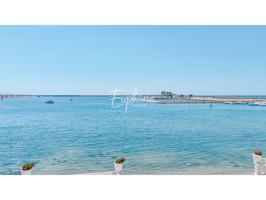 ¡Ático de lujo en primera línea de playa con vistas al mar y 3 baños en Torrevieja! photo 0