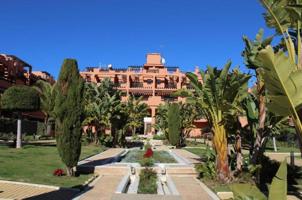 PRECIOSO APARTAMENTO EN VENTA EN LA LUJOSA URBANIZACIÓN DE ESTEPONA. photo 0
