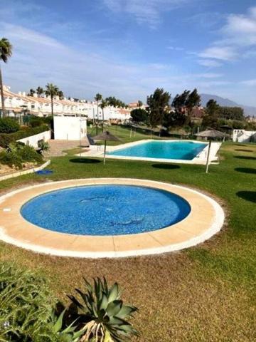 CERCA DEL MAR, FABULOSO ADOSADO CON JARDÍN PRIVADO, PARKING Y PISCINA photo 0