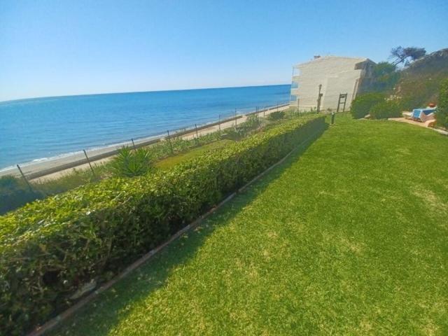 LOCALIZACION INMEJORABLE!! EXCLUSIVO PISO EN VENTA A PIE DE PLAYA!! photo 0