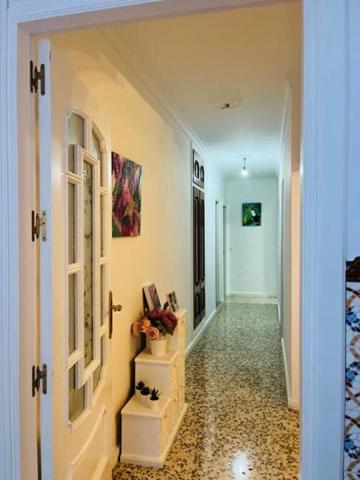 EN VENTA CASA MATA EN PLANTA BAJA CON AZOTEA EN PLENO CENTRO DE ESTEPONA. photo 0