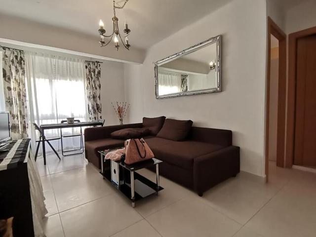 ESTUPENDA VIVIENDA DE DOS DORMITORIOS TOTALMENTE REFORMADA photo 0