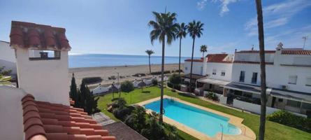 EN VENTA ESPECTACULAR CASA ADOSADA EN MARINA DE CASARES. photo 0