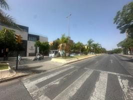 ESPACIOSO PISO EN LA AVENIDA CARLOS HAYA, MÁLAGA, CON HONORARIOS INCLUIDOS photo 0