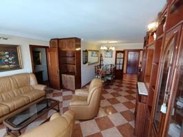 OPORTUNIDAD ÚNICA: VIVIENDA CON VISTAS ESPECTACULARES EN RECINTO CERRADO CON JARDINES Y ZONA INFANTIL photo 0