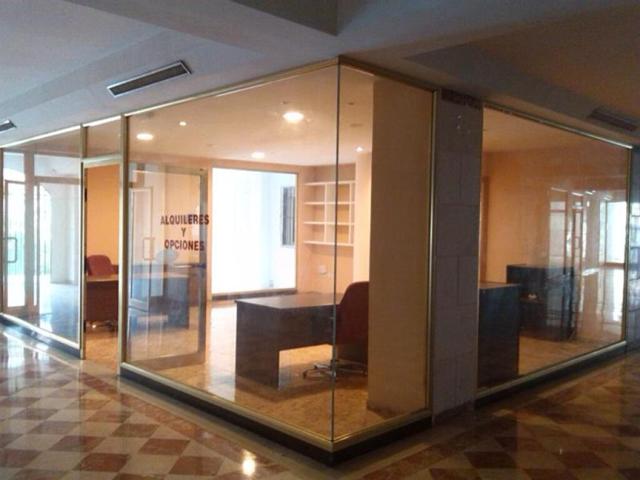 FANTÁSTICO LOCAL EN ESTEPONA MUY BIEN SITUADO. 40 M2 TRANSFORMADO photo 0