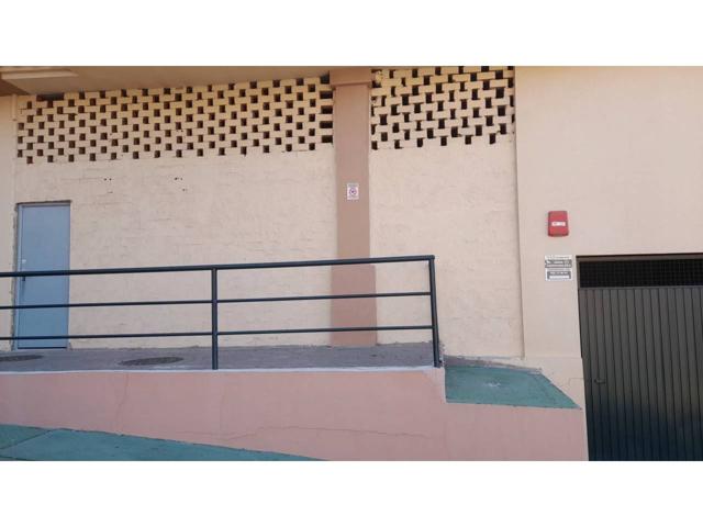 Local En venta en Avenida América, 16, Algeciras photo 0