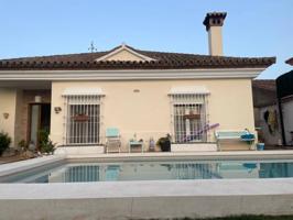 Villa En venta en Algeciras photo 0
