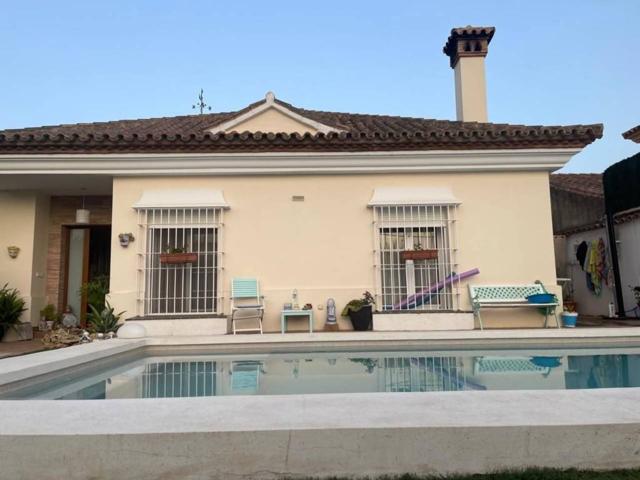 Villa En venta en Algeciras photo 0