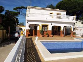 Villa En venta en C.s.miguel, 16, Algeciras photo 0