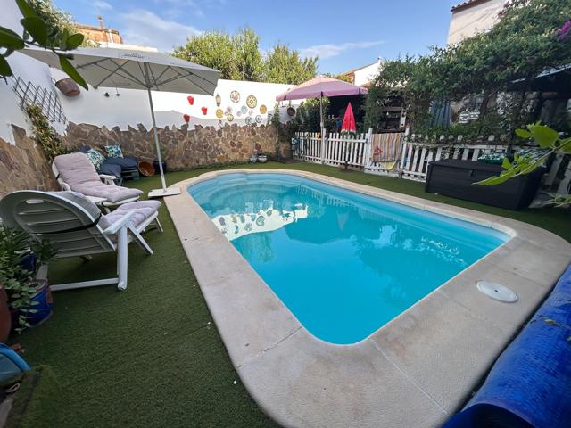 Villa En venta en Rute photo 0