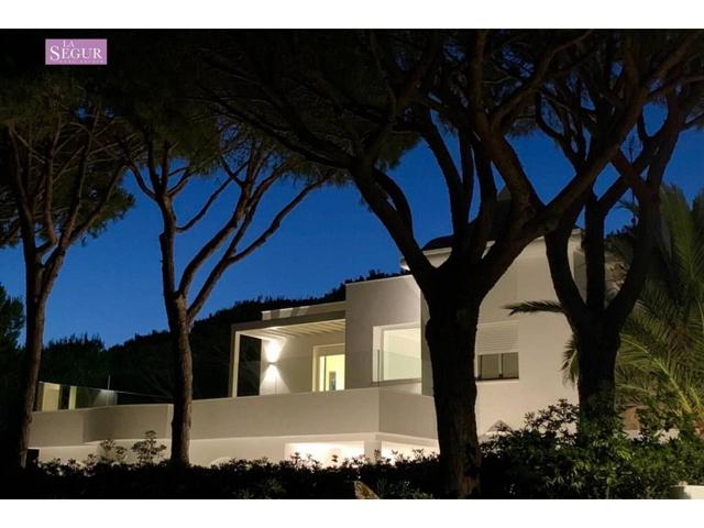 Villa En venta en Conil De La Frontera photo 0
