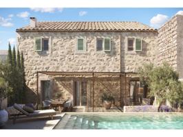 Casa de pueblo con licencia para reformar con hasta 4 dormitorios, patio y piscina en Es Llombards photo 0