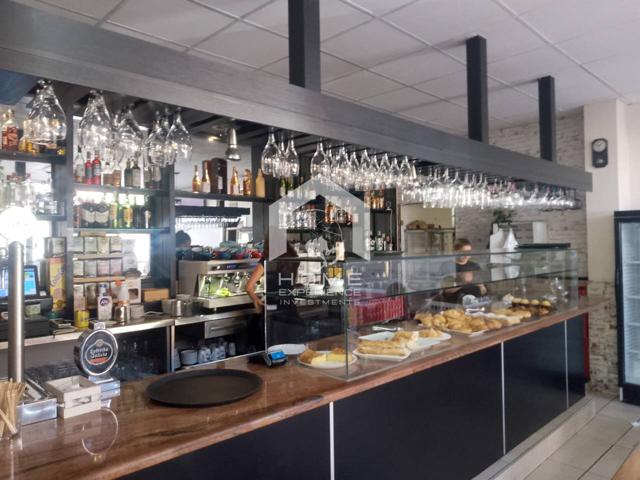 Restaurante-Bar-Cafetería de Gran oportunidad Comercial Frente al Hospital Juan 23 en Tarragona! Traspaso Inmediato y Co photo 0
